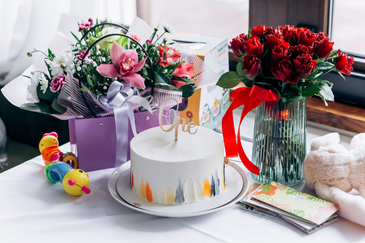 Midnight Cake Delivery Online Surprise Loved Ones Anytime