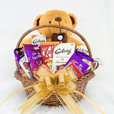 What Are the Best Birthday Gift Combos Available Online